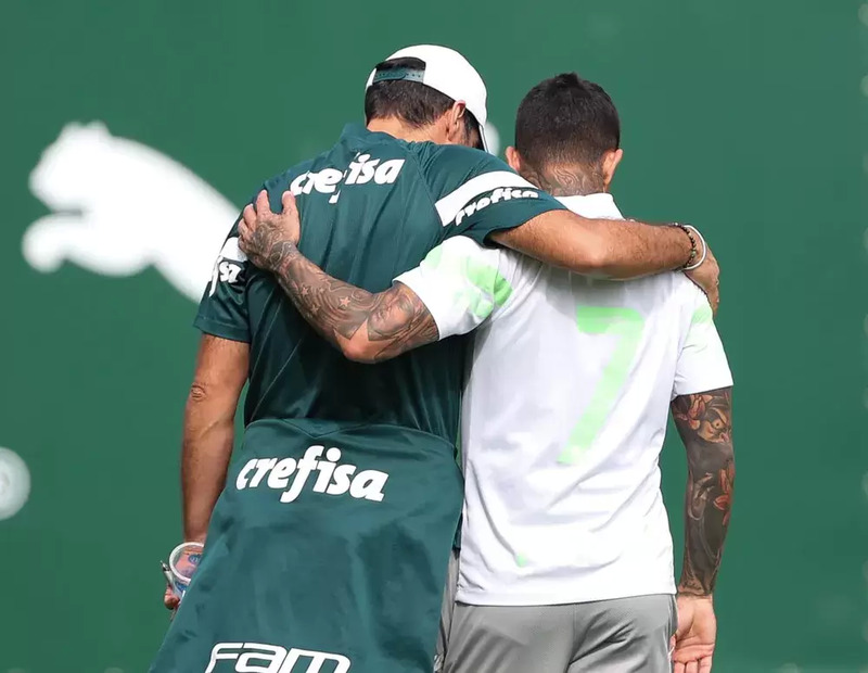 Dudu recuperado chega ao Palmeiras contra o Atlético MG nesta quarta